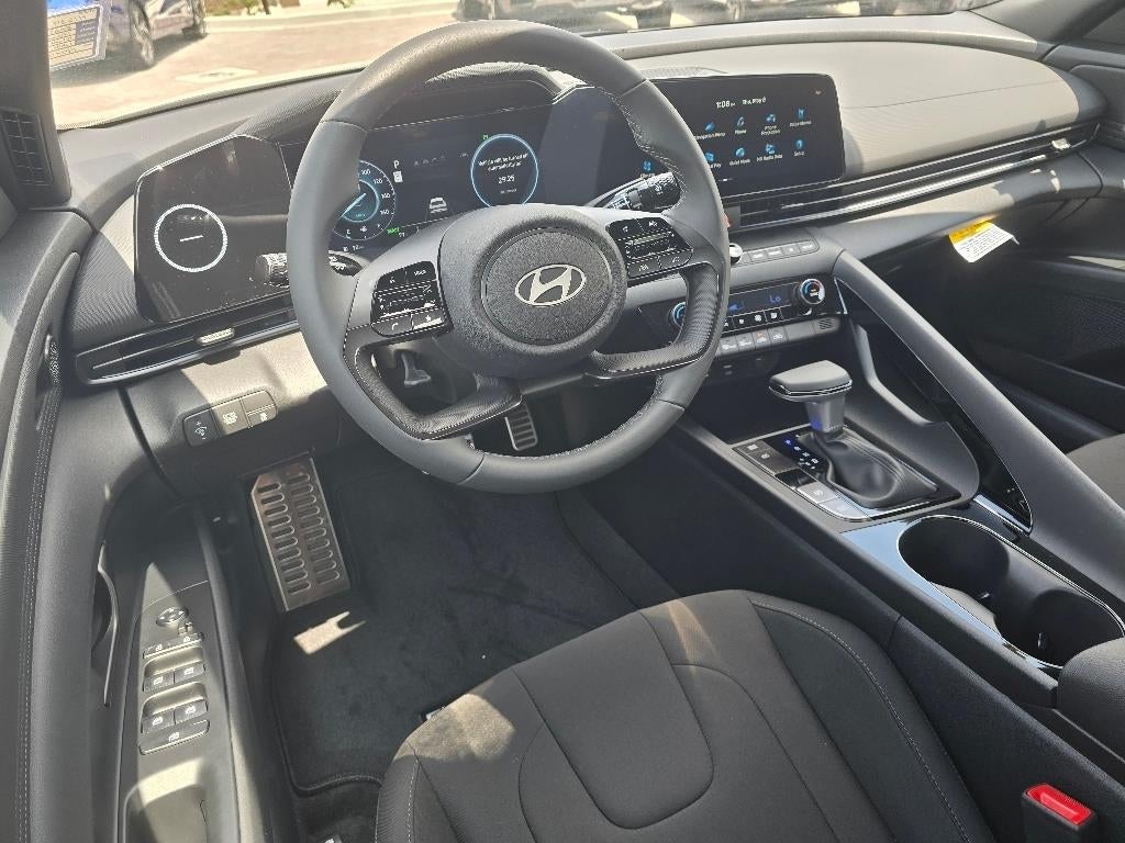 2025 Hyundai ELANTRA HEV SEL Sport
