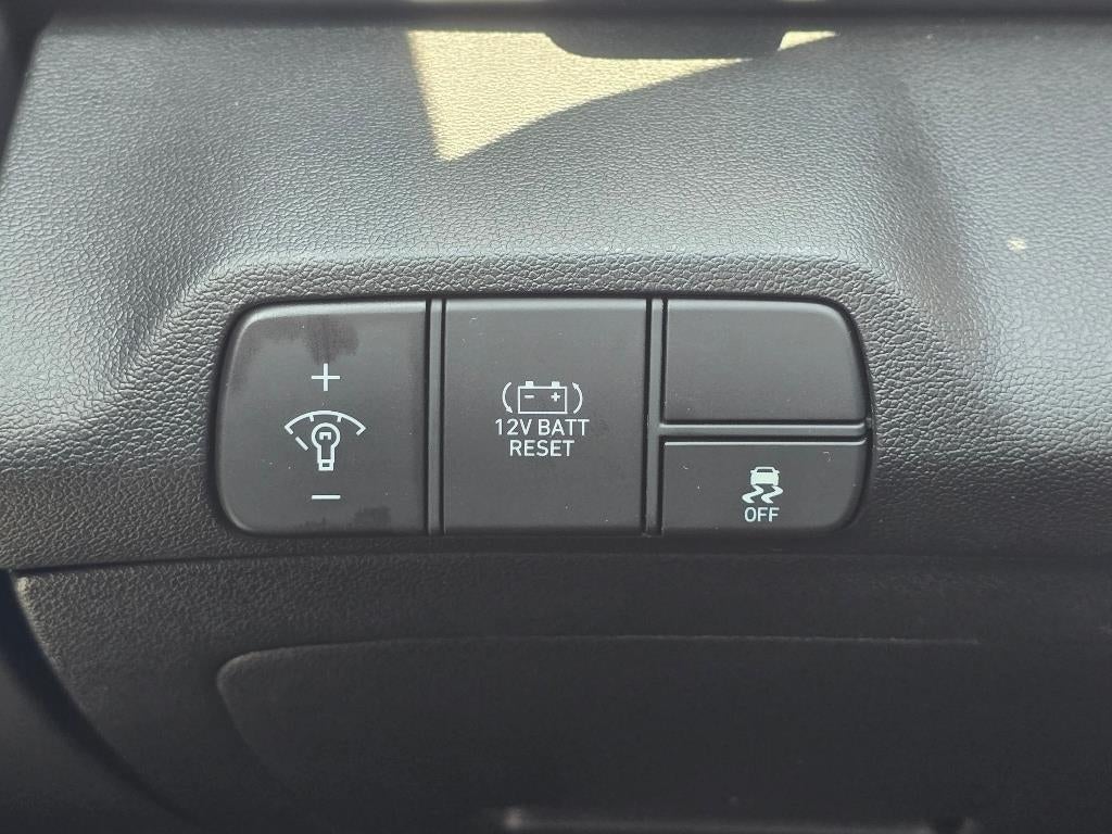 2025 Hyundai ELANTRA HEV SEL Sport