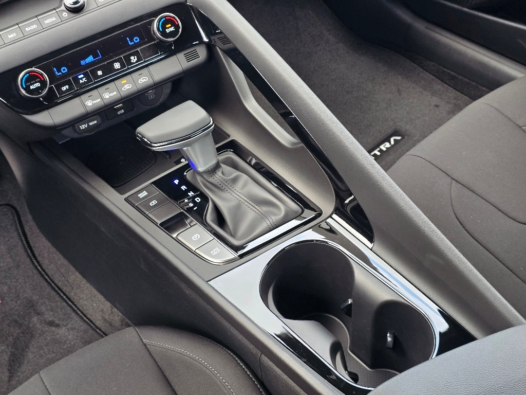 2025 Hyundai ELANTRA HEV SEL Sport