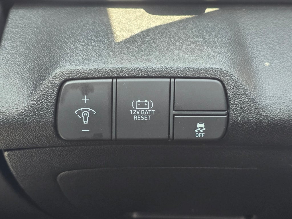 2025 Hyundai ELANTRA HEV SEL Sport