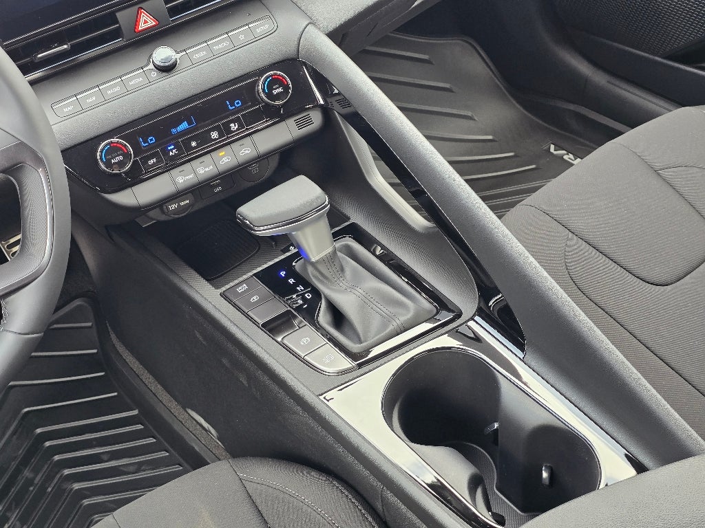 2025 Hyundai ELANTRA HEV SEL Sport