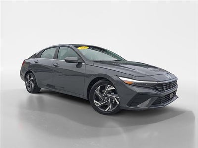2025 Hyundai ELANTRA SEL Convenience