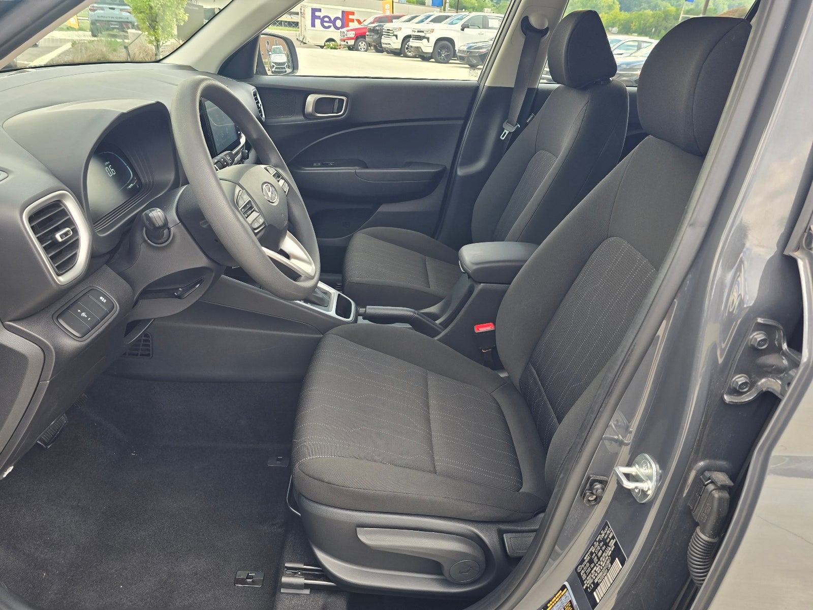2023 Hyundai VENUE SE