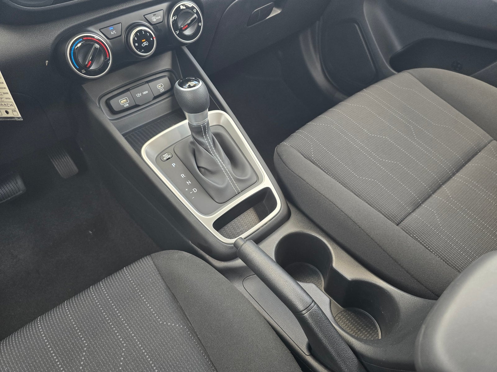 2023 Hyundai VENUE SE