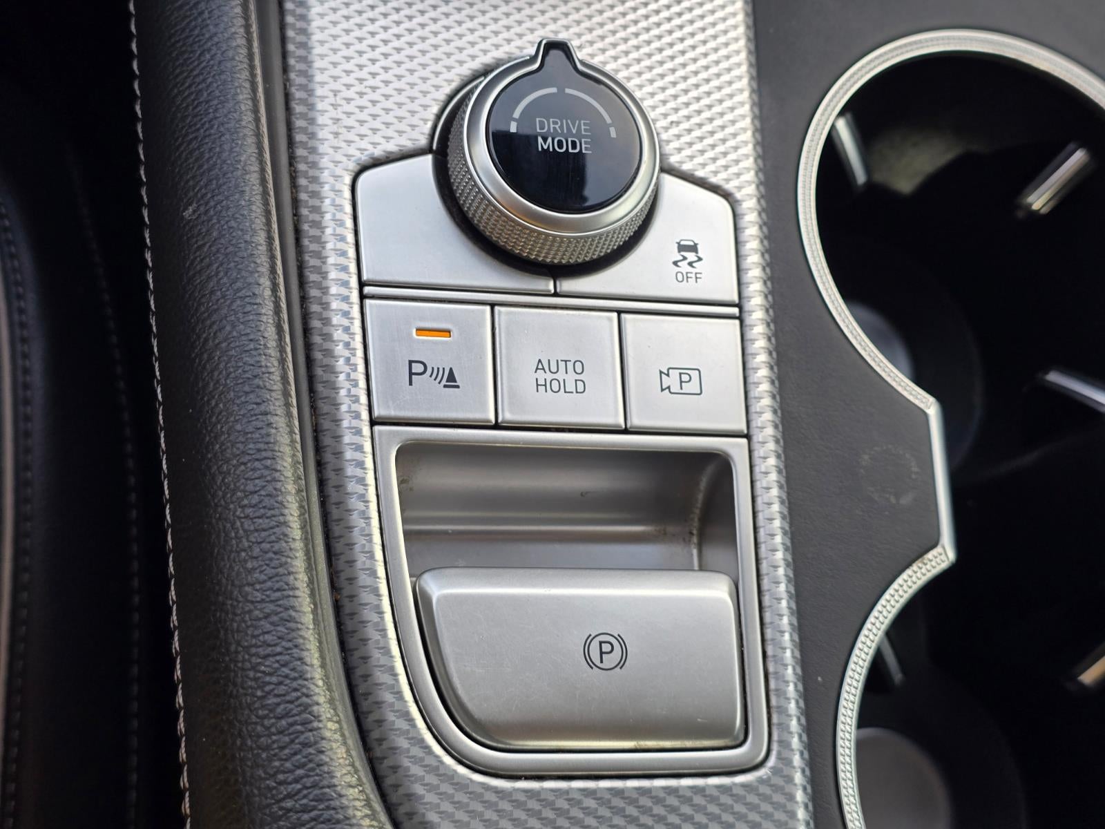 2022 Genesis G70 2.0T