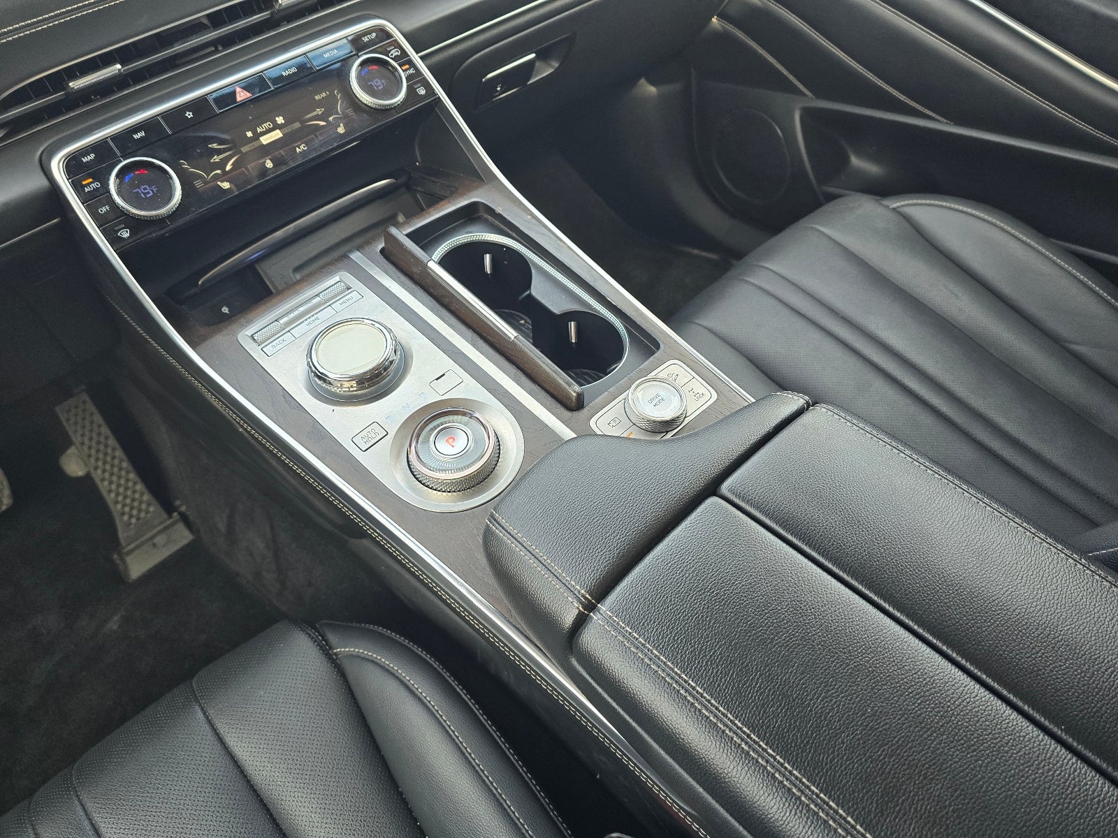 2024 Genesis GV80 2.5T (A8)
