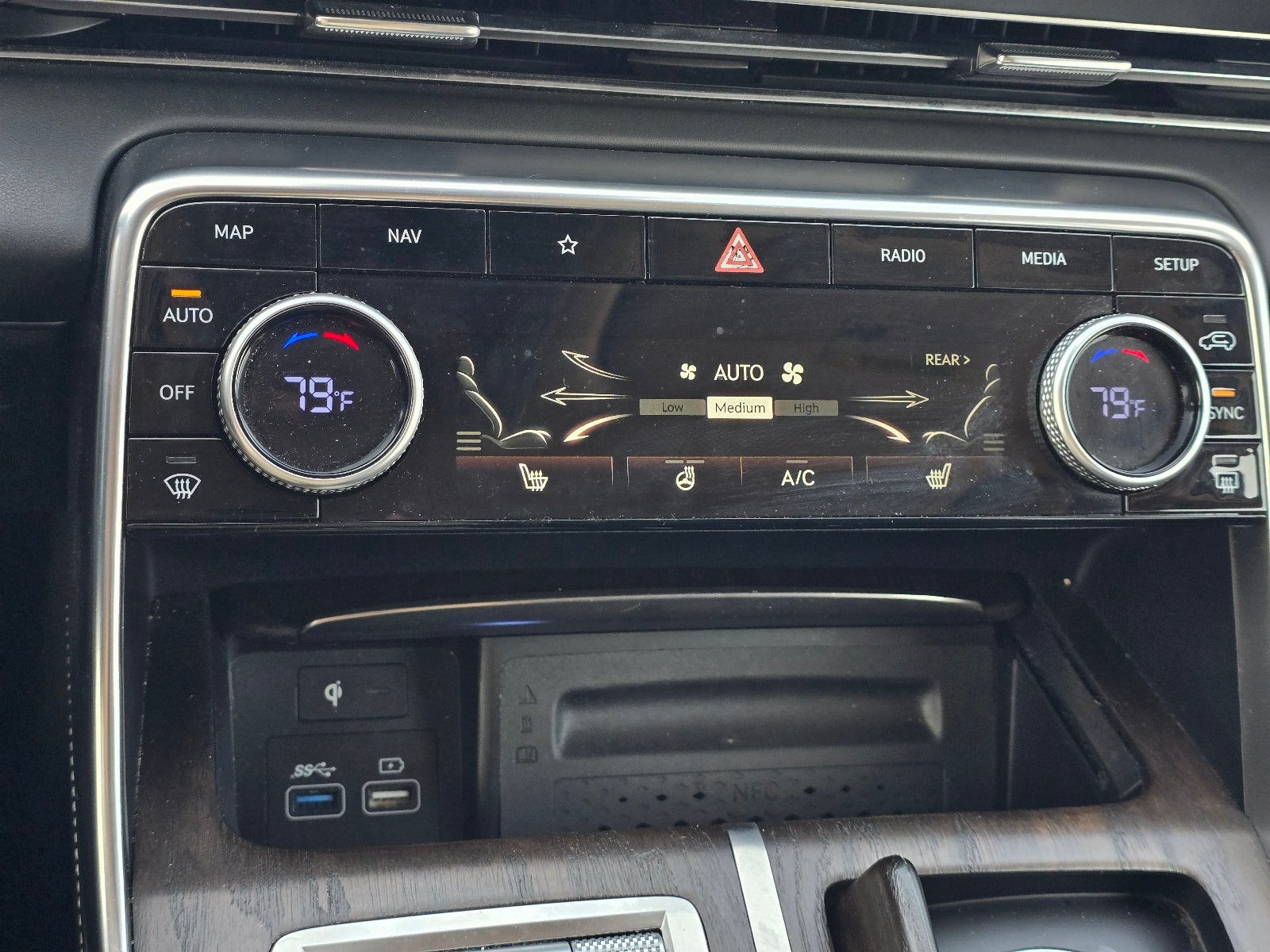 2024 Genesis GV80 2.5T (A8)