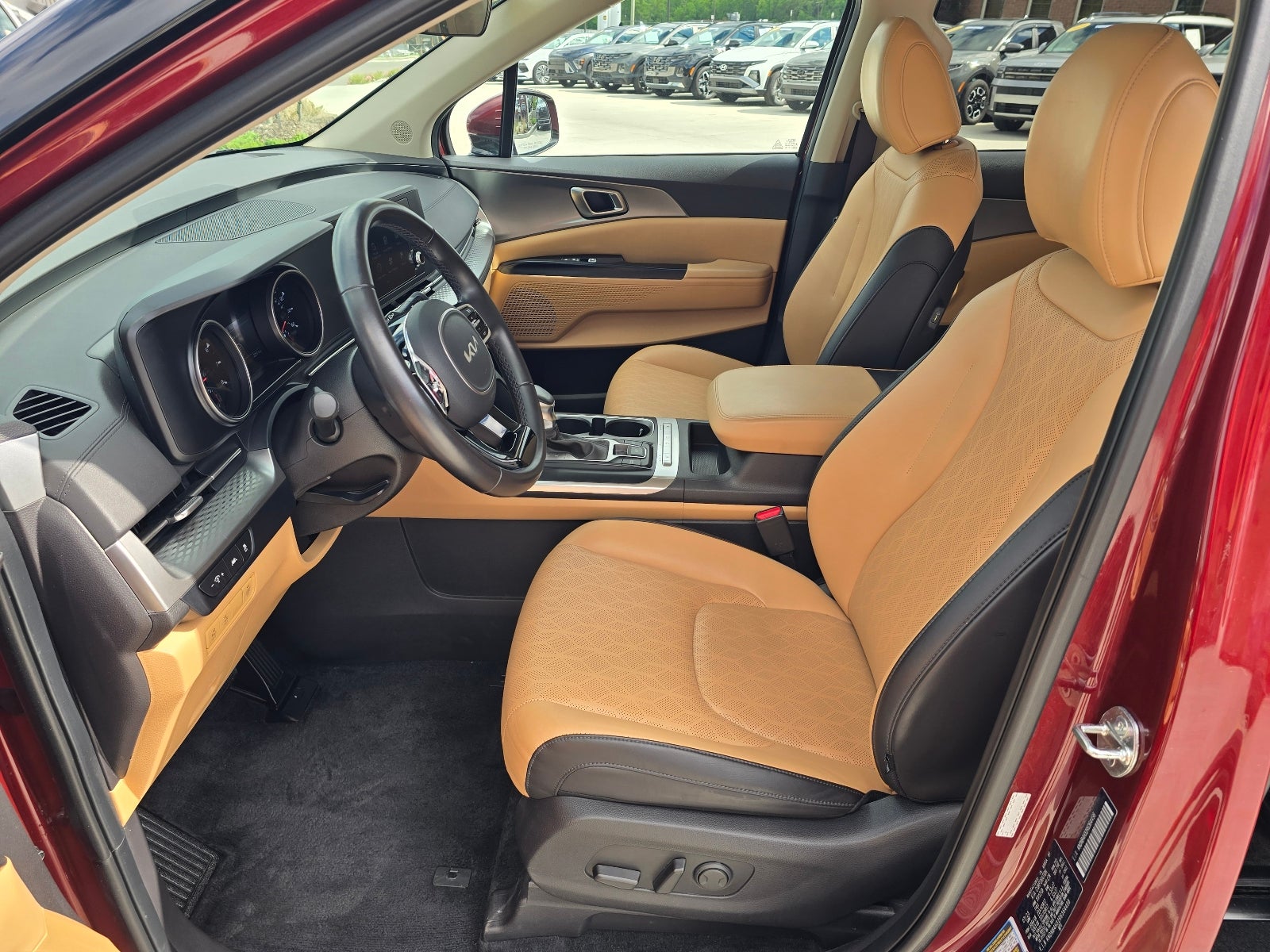 2024 Kia Carnival LX