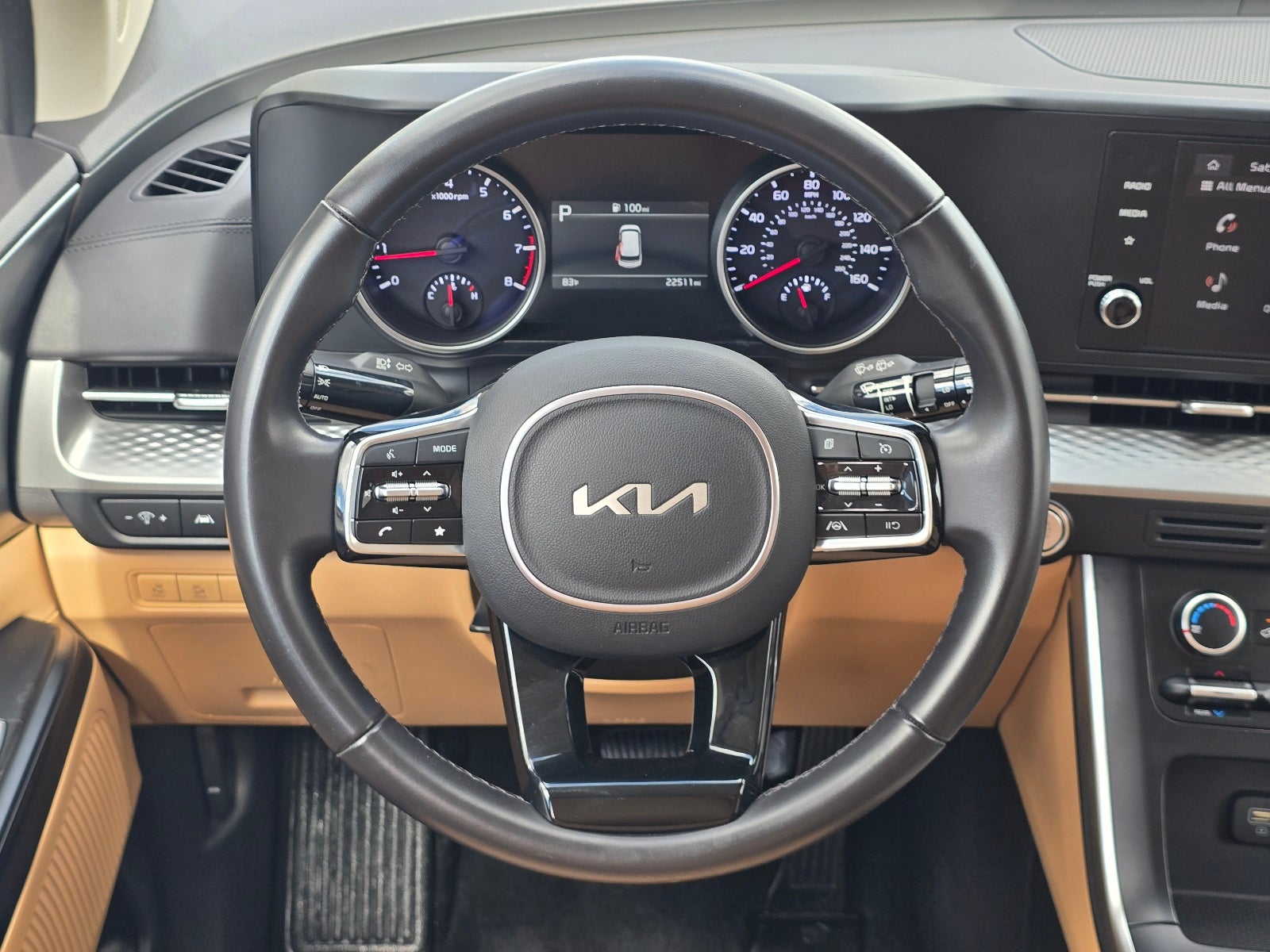 2024 Kia Carnival LX