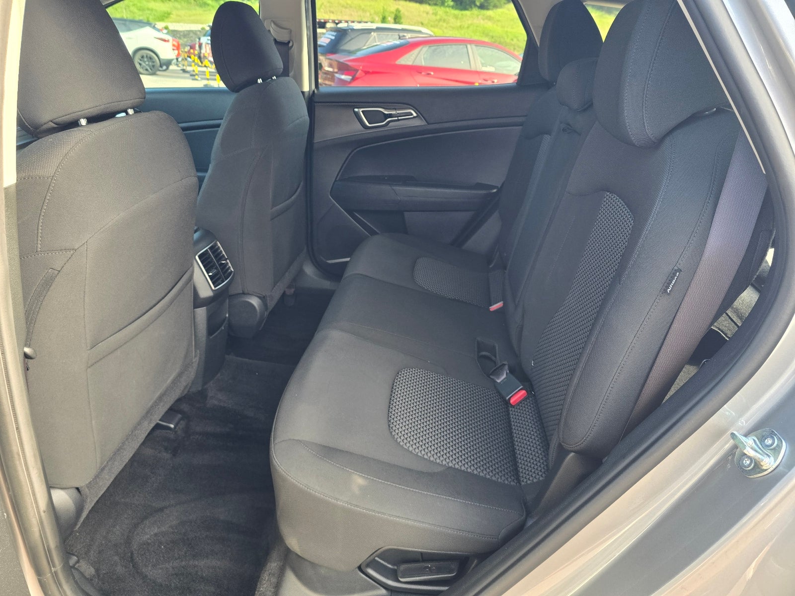2025 Kia Sportage Hybrid LX