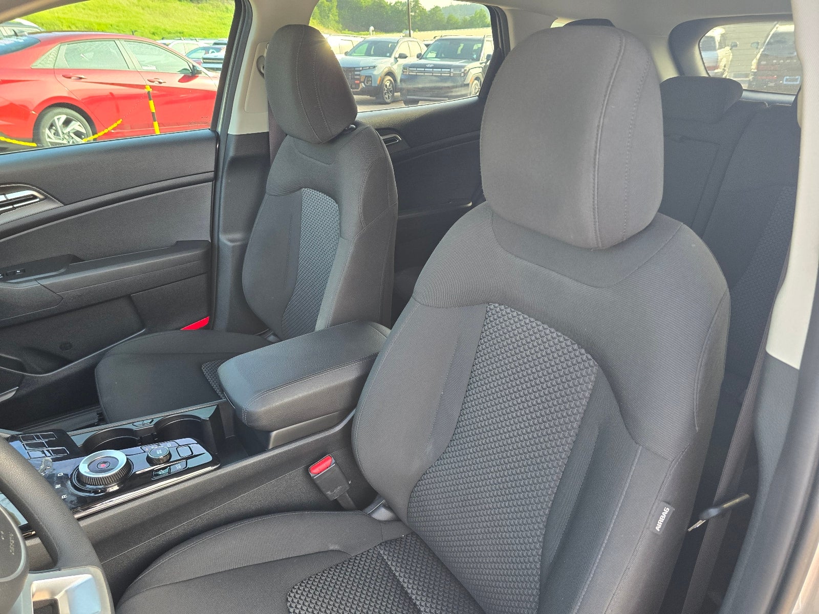 2025 Kia Sportage Hybrid LX