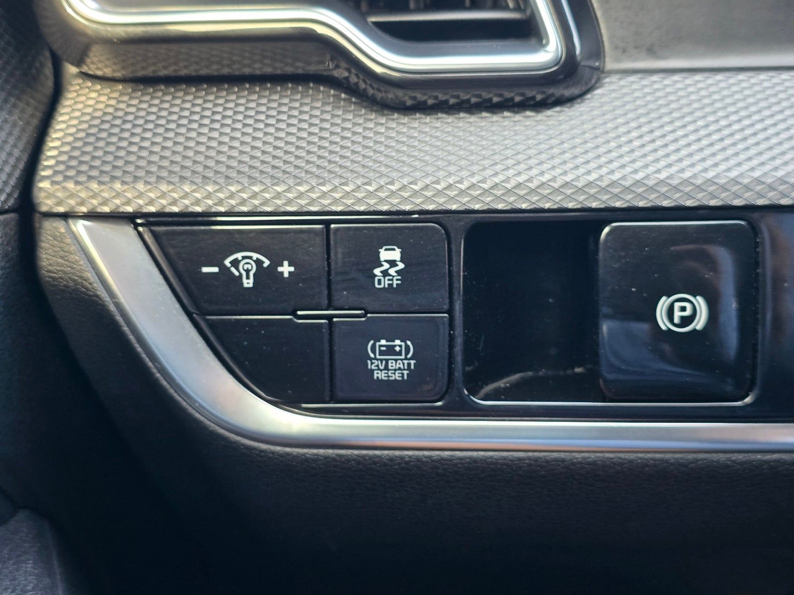 2025 Kia Sportage Hybrid LX