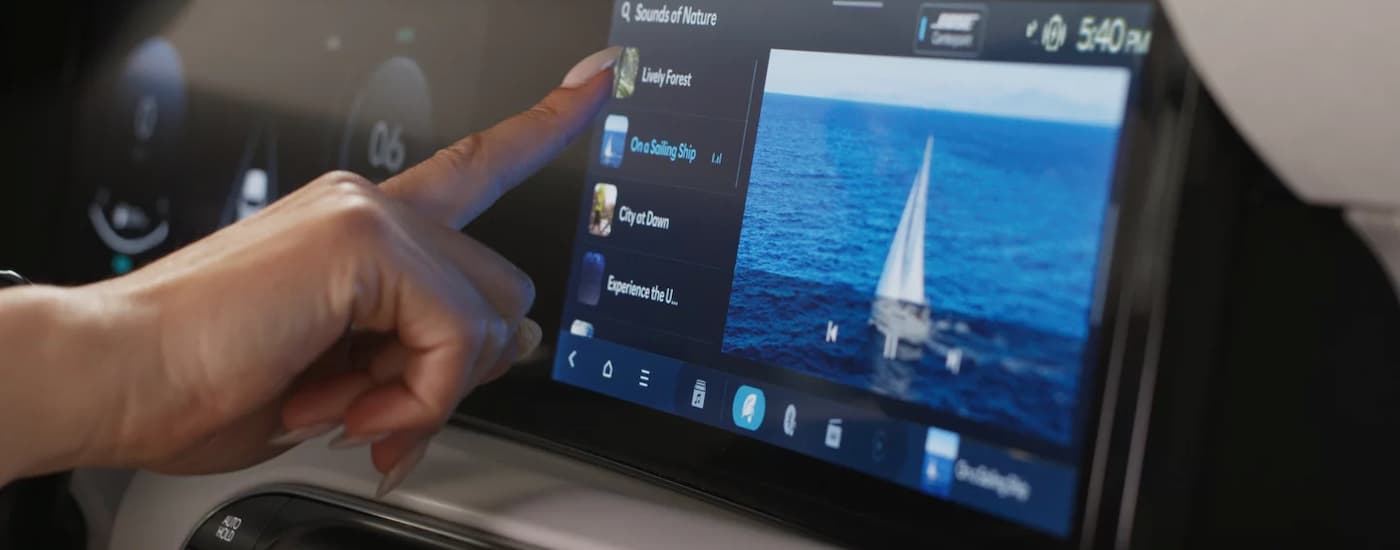 Infotainment display on a 2026 Hyundai Palisade for sale near Oak Ridge